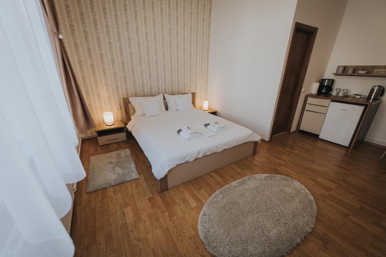 Gavri'S Classic Apartment Sibiu Esterno foto