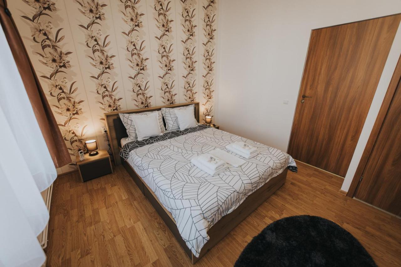 Gavri'S Classic Apartment Sibiu Esterno foto