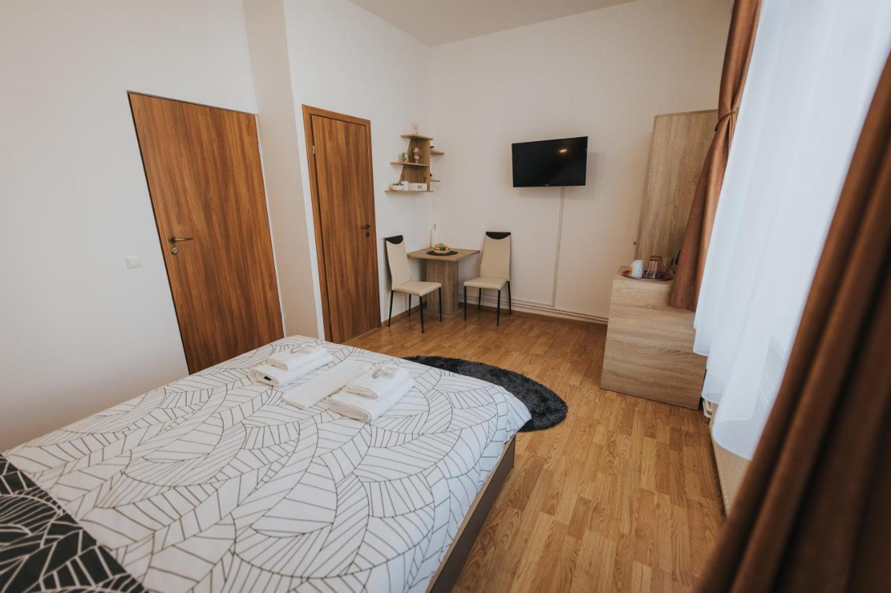 Gavri'S Classic Apartment Sibiu Esterno foto